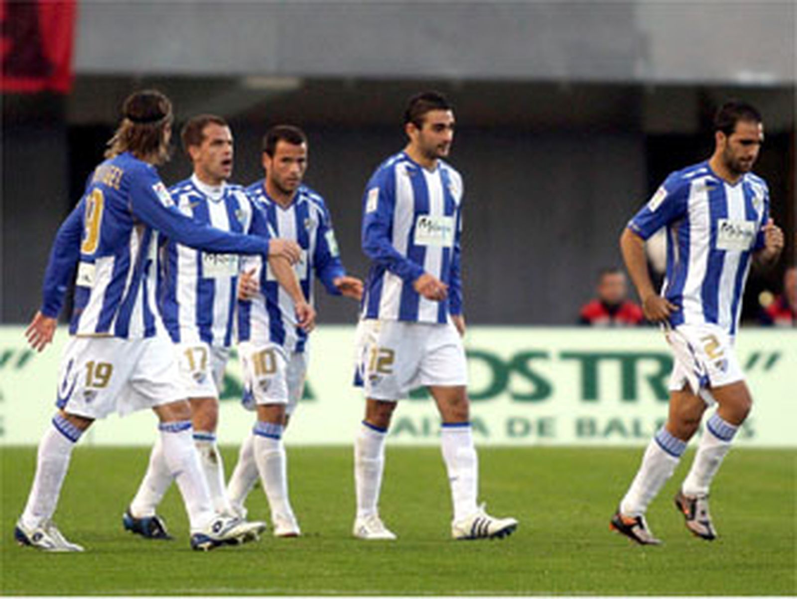 El Málaga empata ante el Mallorca, que remontó en dos ocasiones