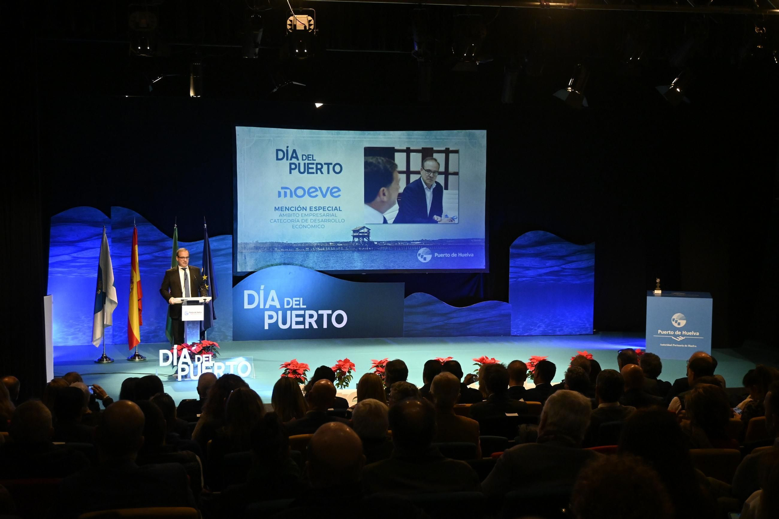 Imágenes del acto de celebración del Día del Puerto, en Huelva