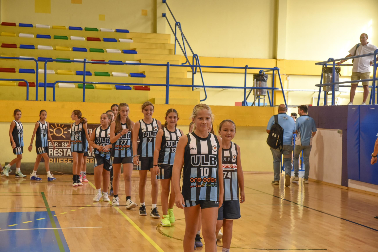 Búscate en la presentación de los equipos de la Unión Linense Baloncesto