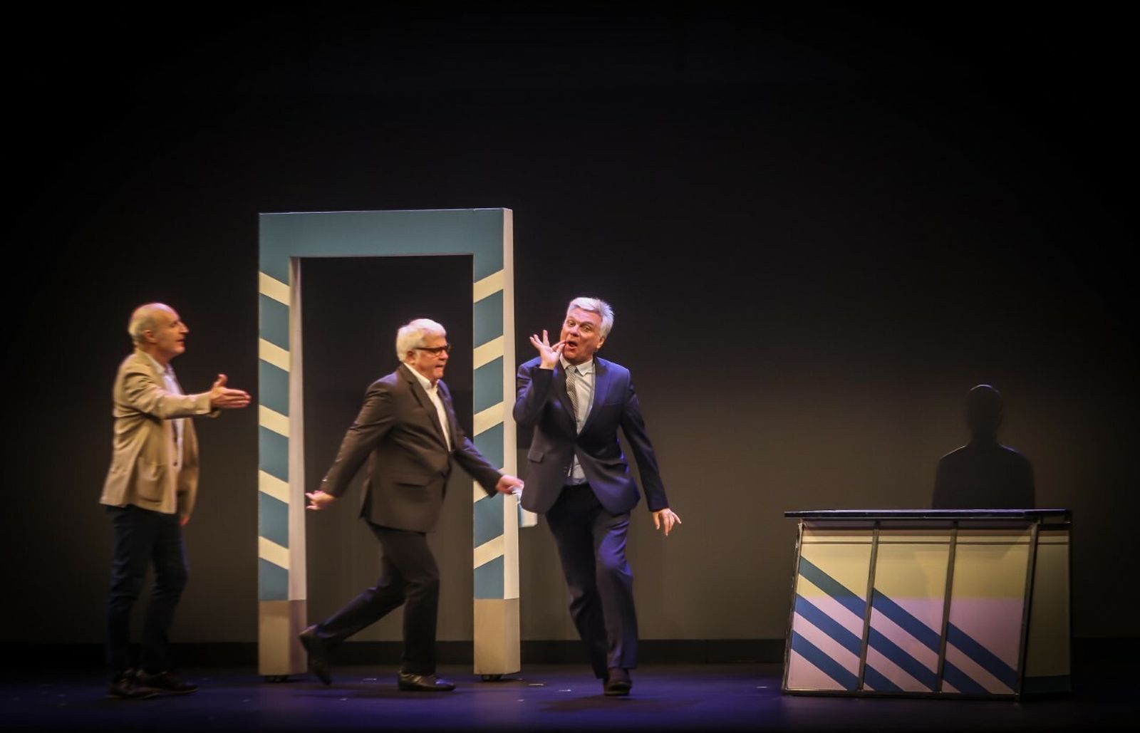 Tricicle, durante la representación de 'Hits' en el teatro Villamarta