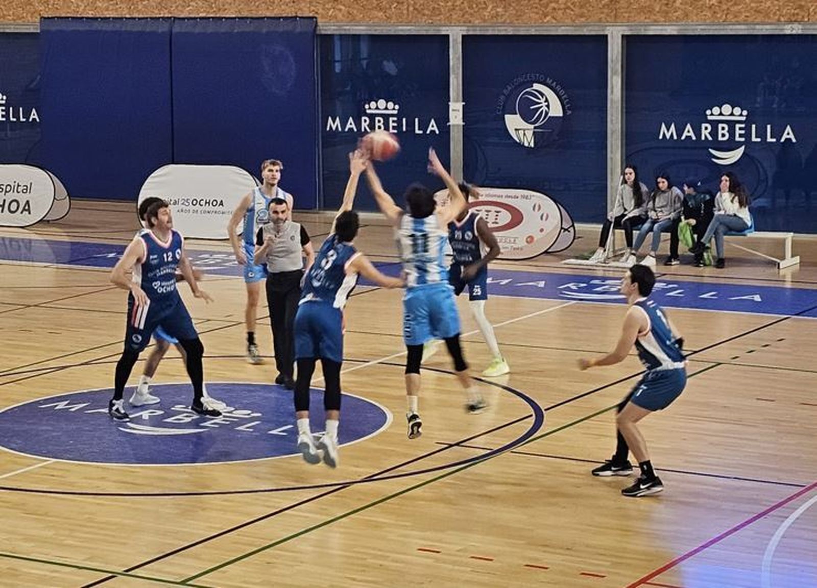 Un lance del CB Marbella-ULB de este sábado