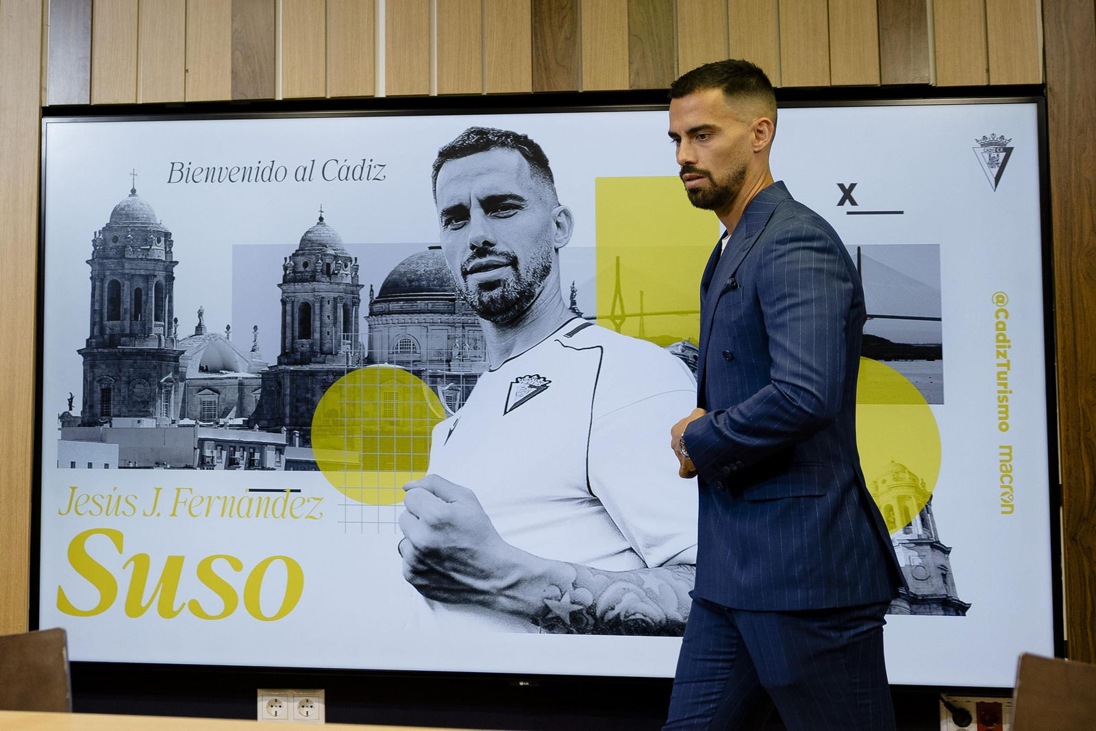 Imágenes de la presentación de Suso como jugador del Cádiz C.F.