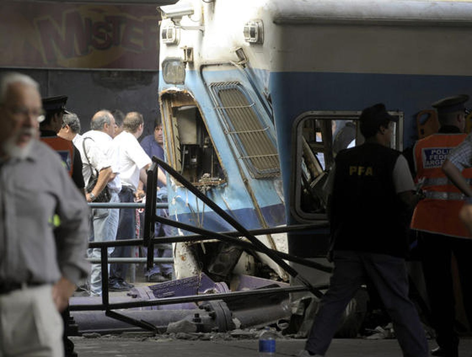 Un accidente cerca de Buenos Aires origina cientos de heridos y un gran número de muertos.  Foto: AFP Photo/ Reuters