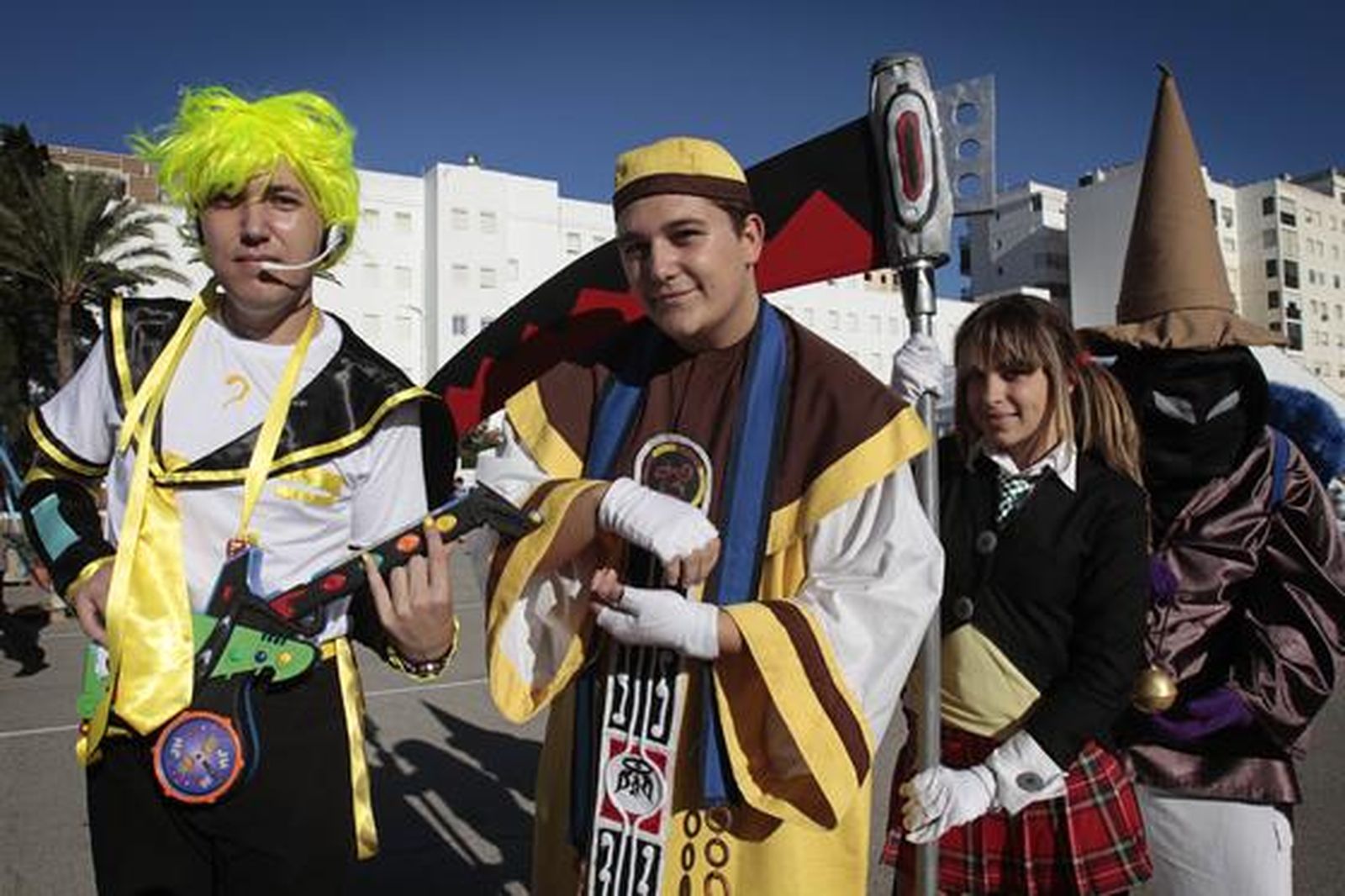 Cientos de jóvenes se acercan a la cultura japonesa en la inauguración del V Salón Manga de Cádiz. 

Foto: Lourdes de Vicente