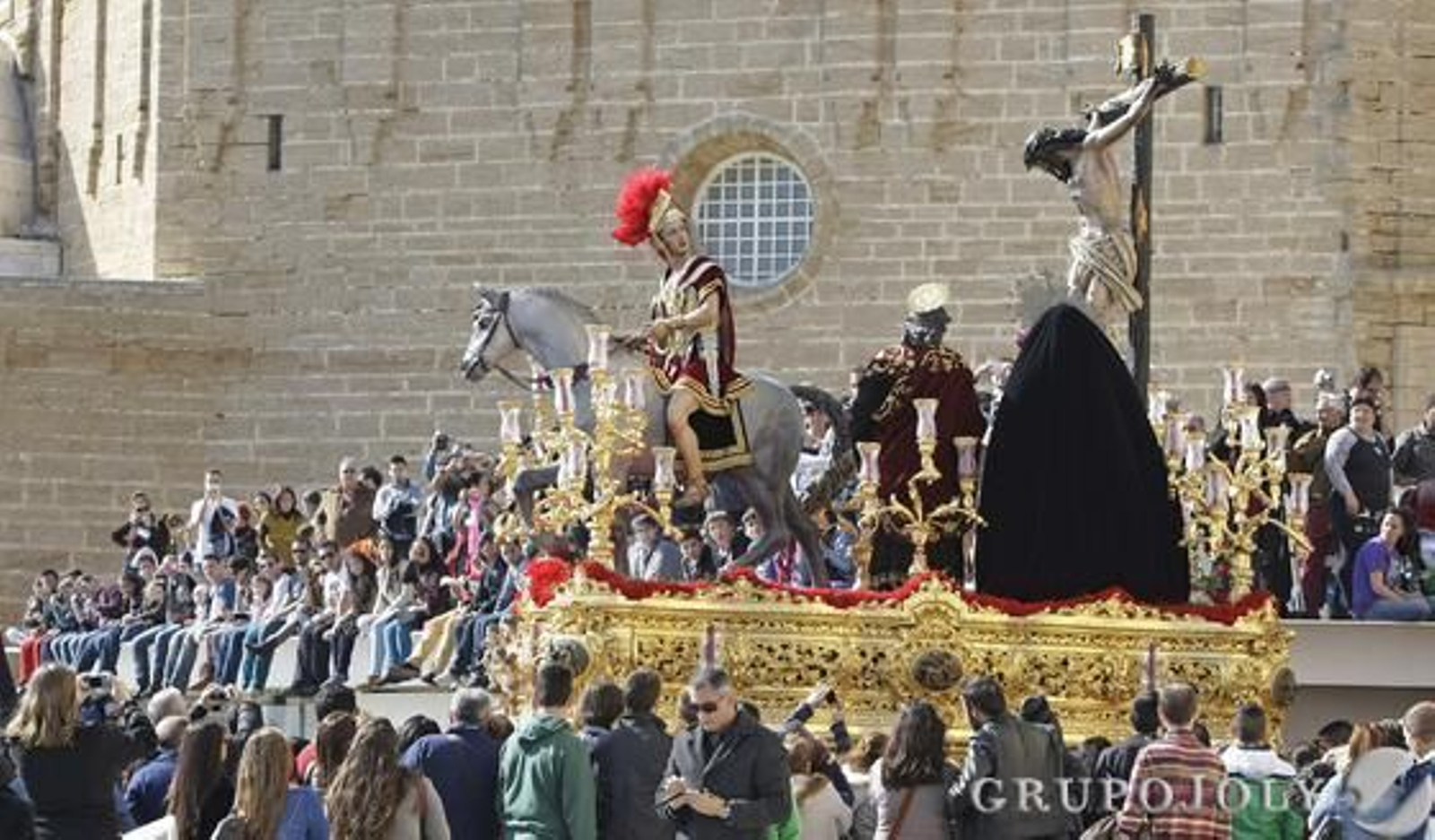 Real, Gremial, Nacional y Marianista Hermandad Sacramental del Santísimo Cristo de las Aguas, Nuestra Señora de la Luz y Asociación de Discípulos de San Juan Evangelista y María Stma. de Guadalupe.

Foto: Julio Gonzalez