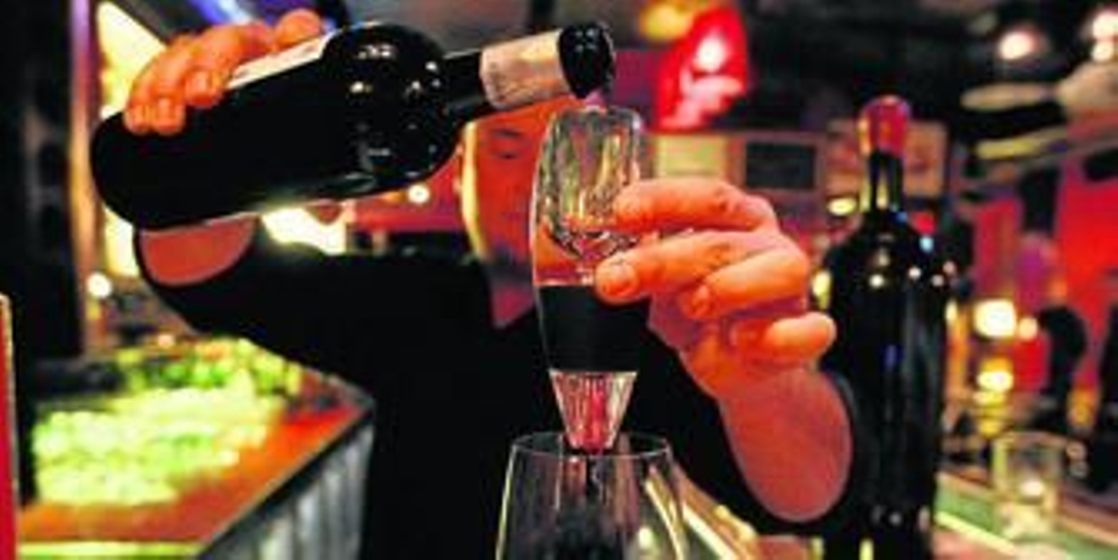 Relaja el sistema nervioso, calma la ansiedad y tiene un efecto desinhibidor.