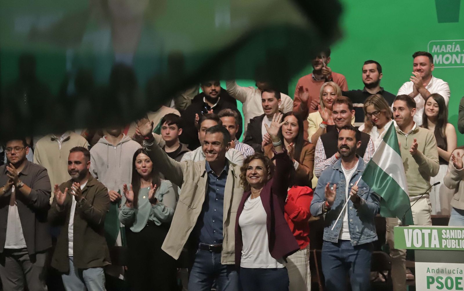 Fotos del mitin del PSOE con Pedro Sánchez y María Jesús Montero en La ...