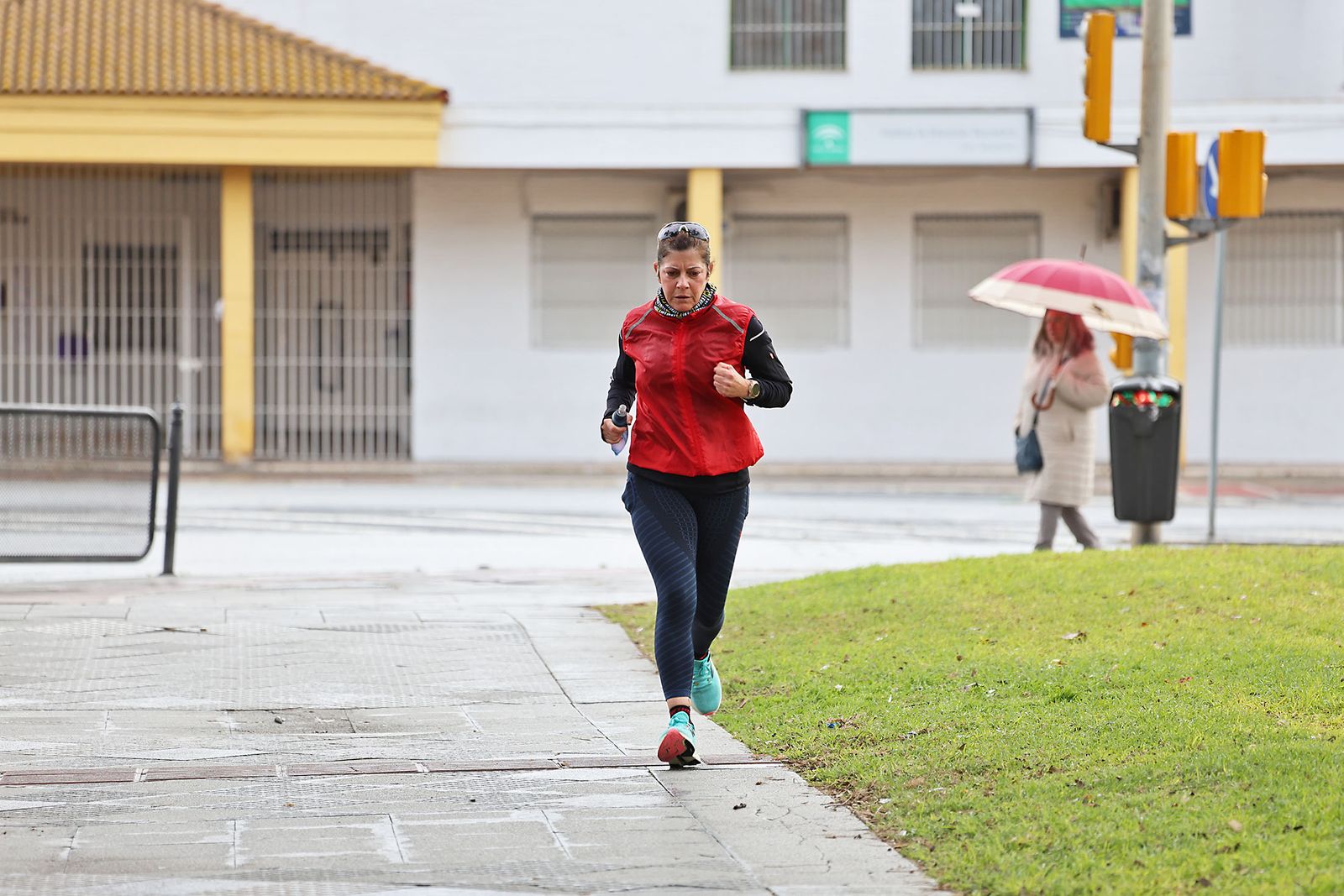 Lluvia y frío intenso en la mañana de miércoles
