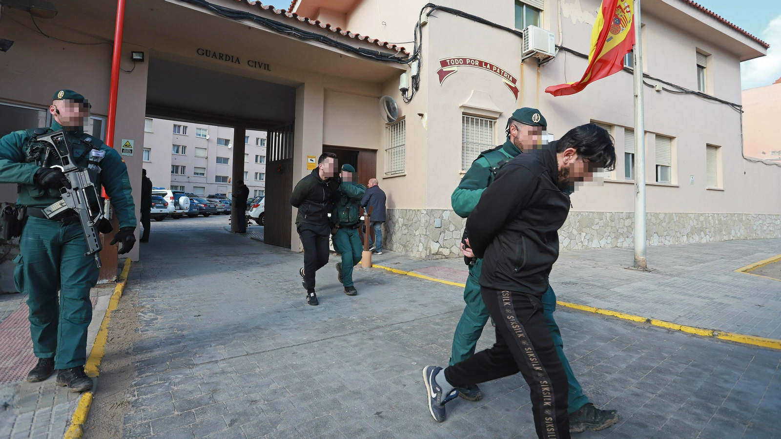 Registros de la Guardia Civil en Tarifa