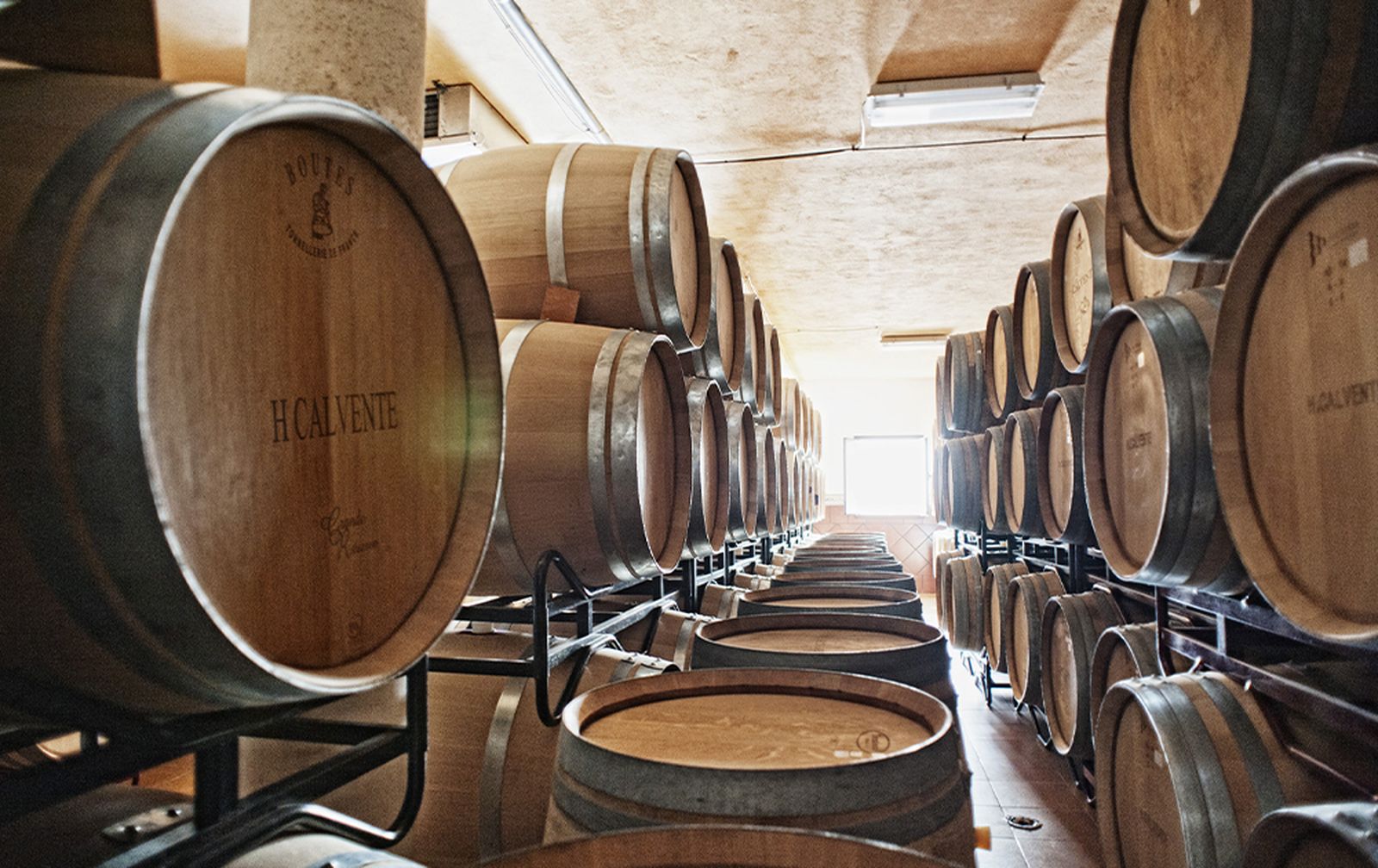 Interior de las Bodegas Calvente, de Jete