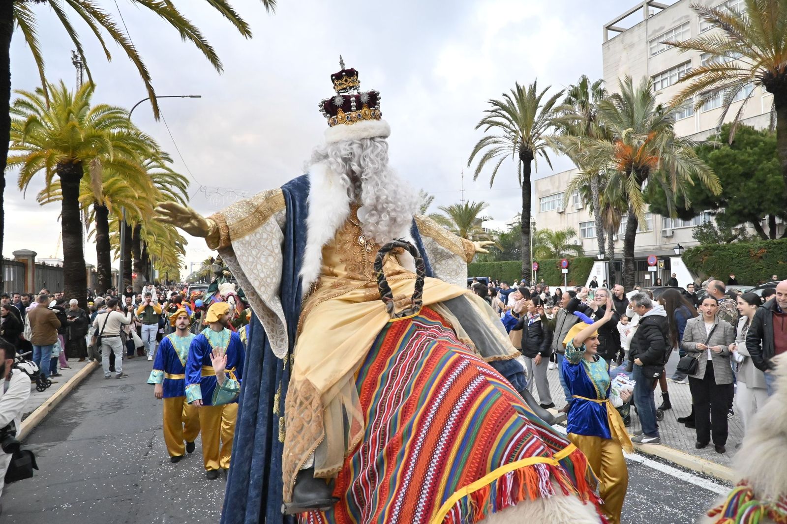 Las mejores fotografías de la llegada de los Reyes Magos a Huelva