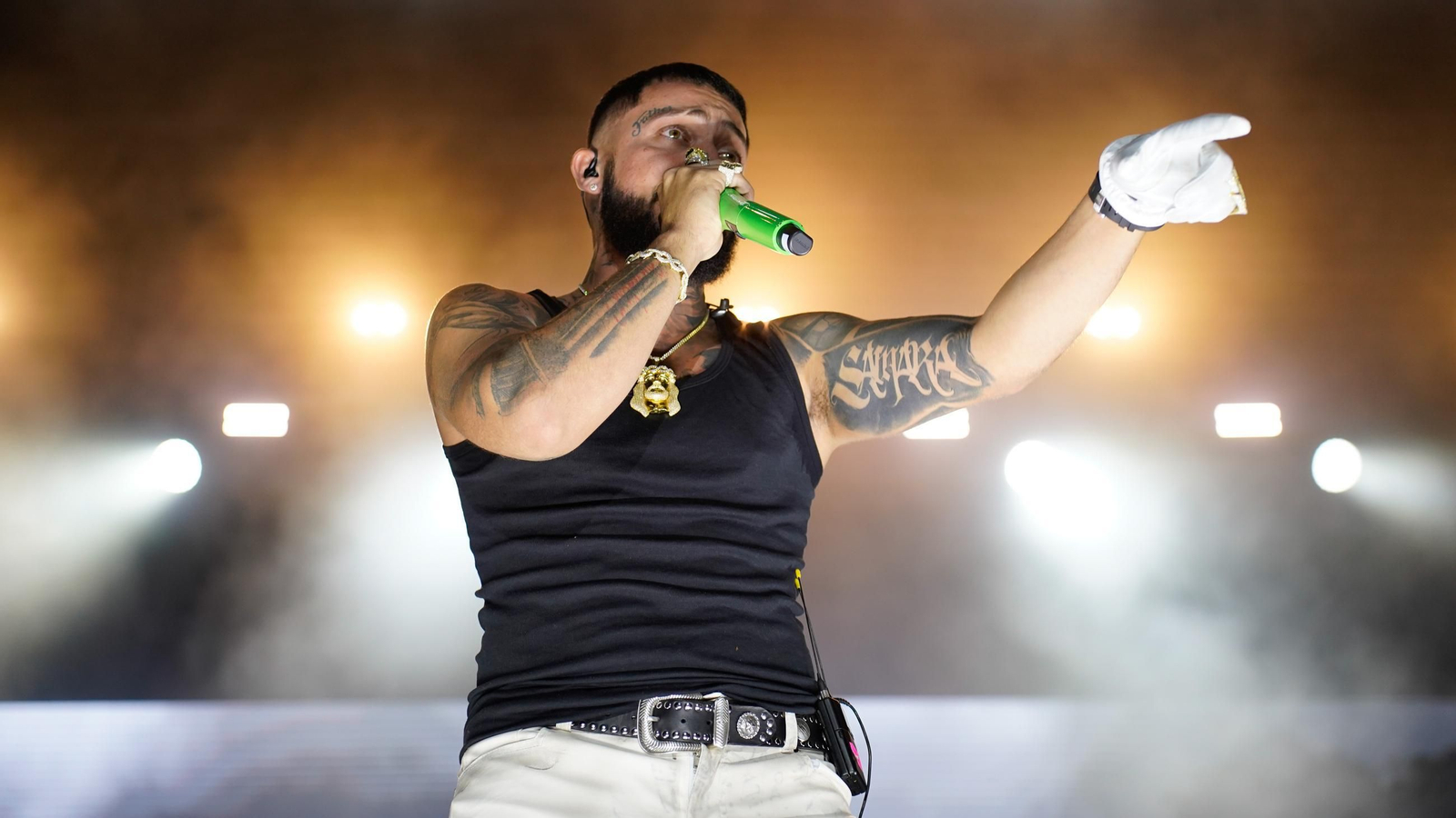 El concierto de JC Reyes en el Cabaret Festival de Algeciras, en imágenes