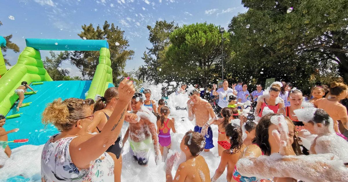 Márgenes y Vínculos realiza una fiesta de verano en La Yesera