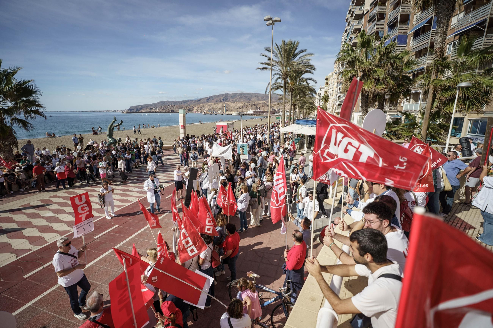 "La sanidad se defiende, gobierne quien gobierne", Almería se lanza a las calles por la sanidad pública