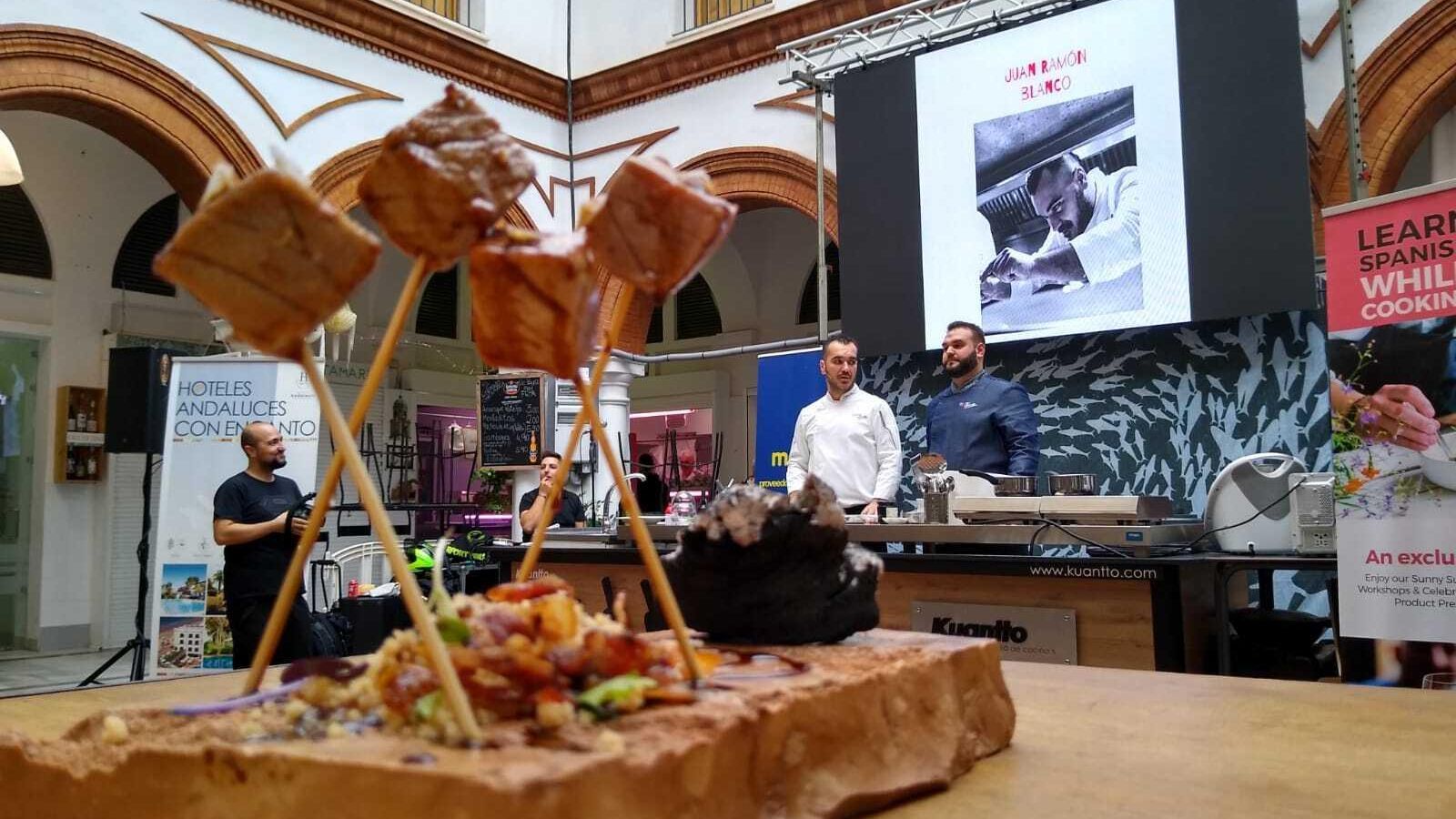 Los Sábados de Alta Cocina con Juan Ramón Blanco, en el mercado de abastos de Rota.