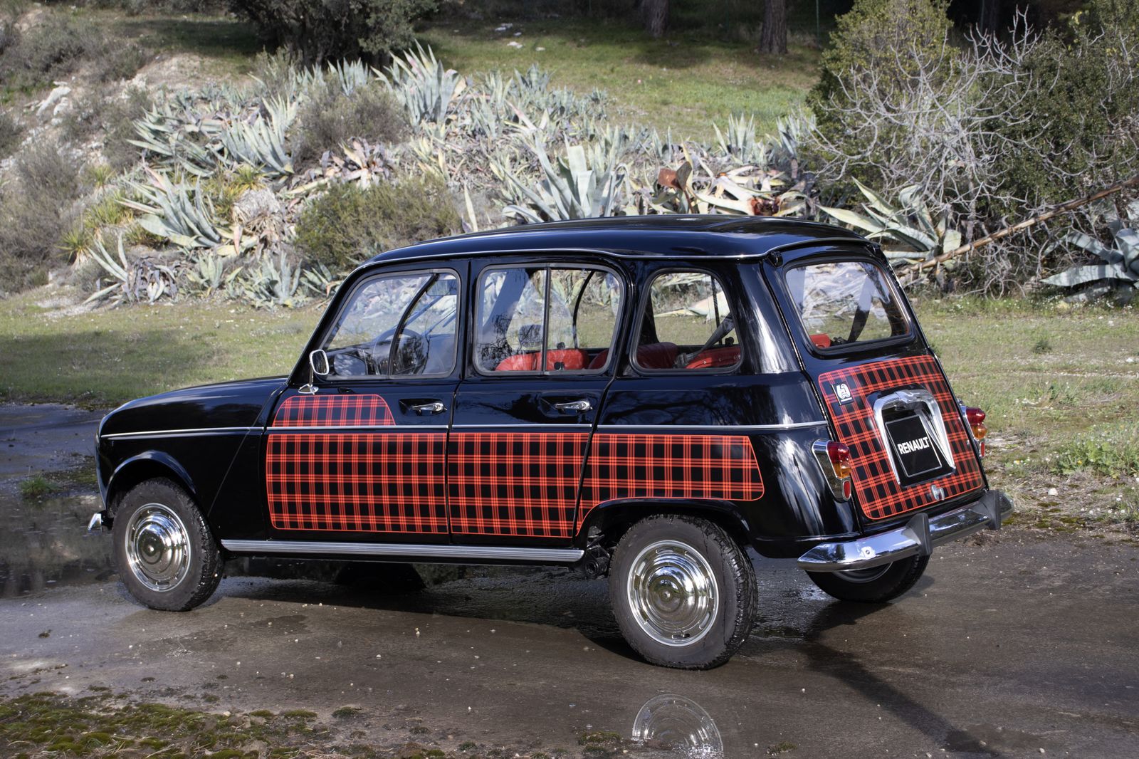 Los Renault 4 y 5, además del Twingo original, tienen su kit para transformarse en eléctricos