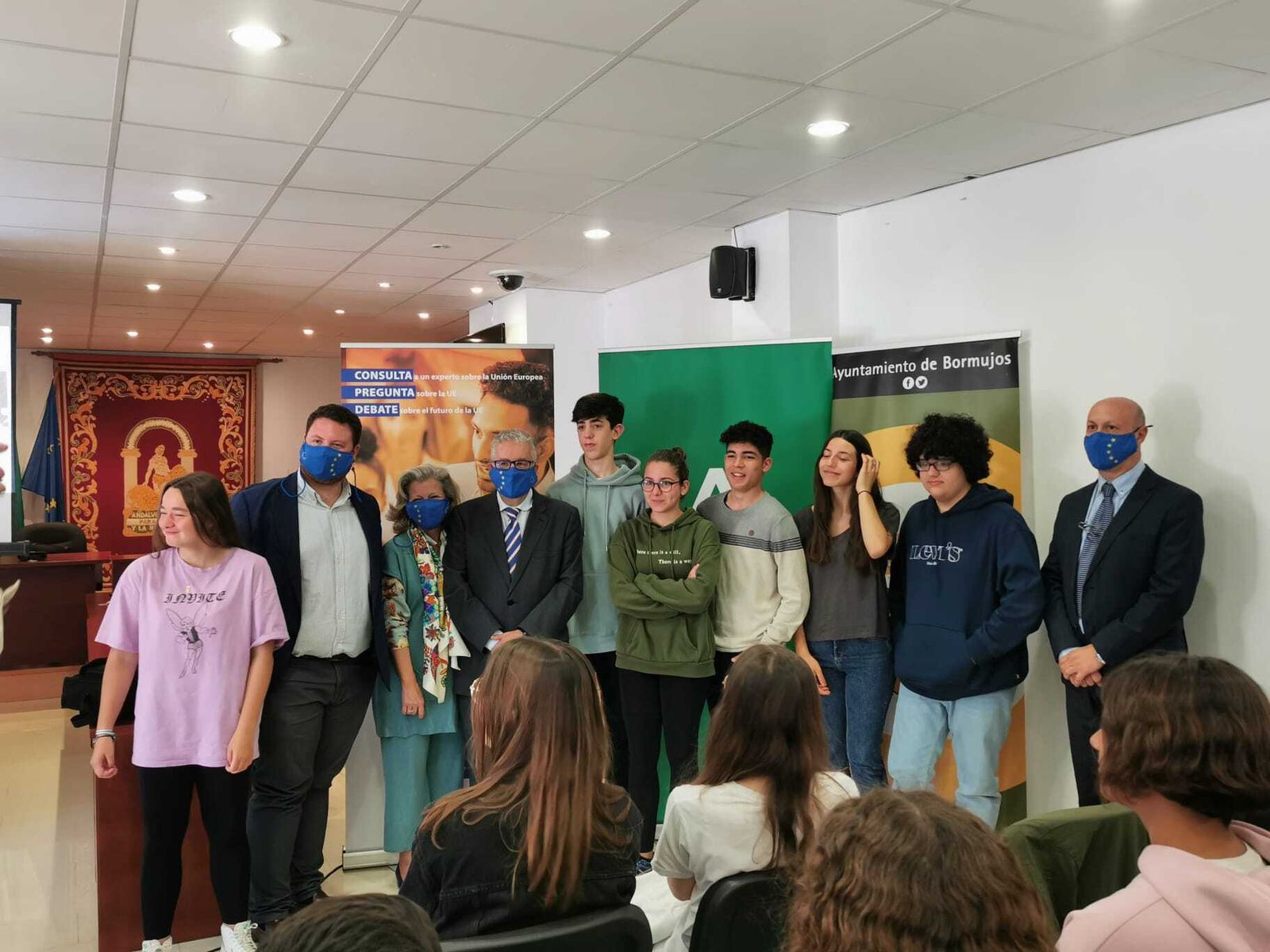 Los jóvenes asistentes a la conferencia sobre el Futuro de Europa.