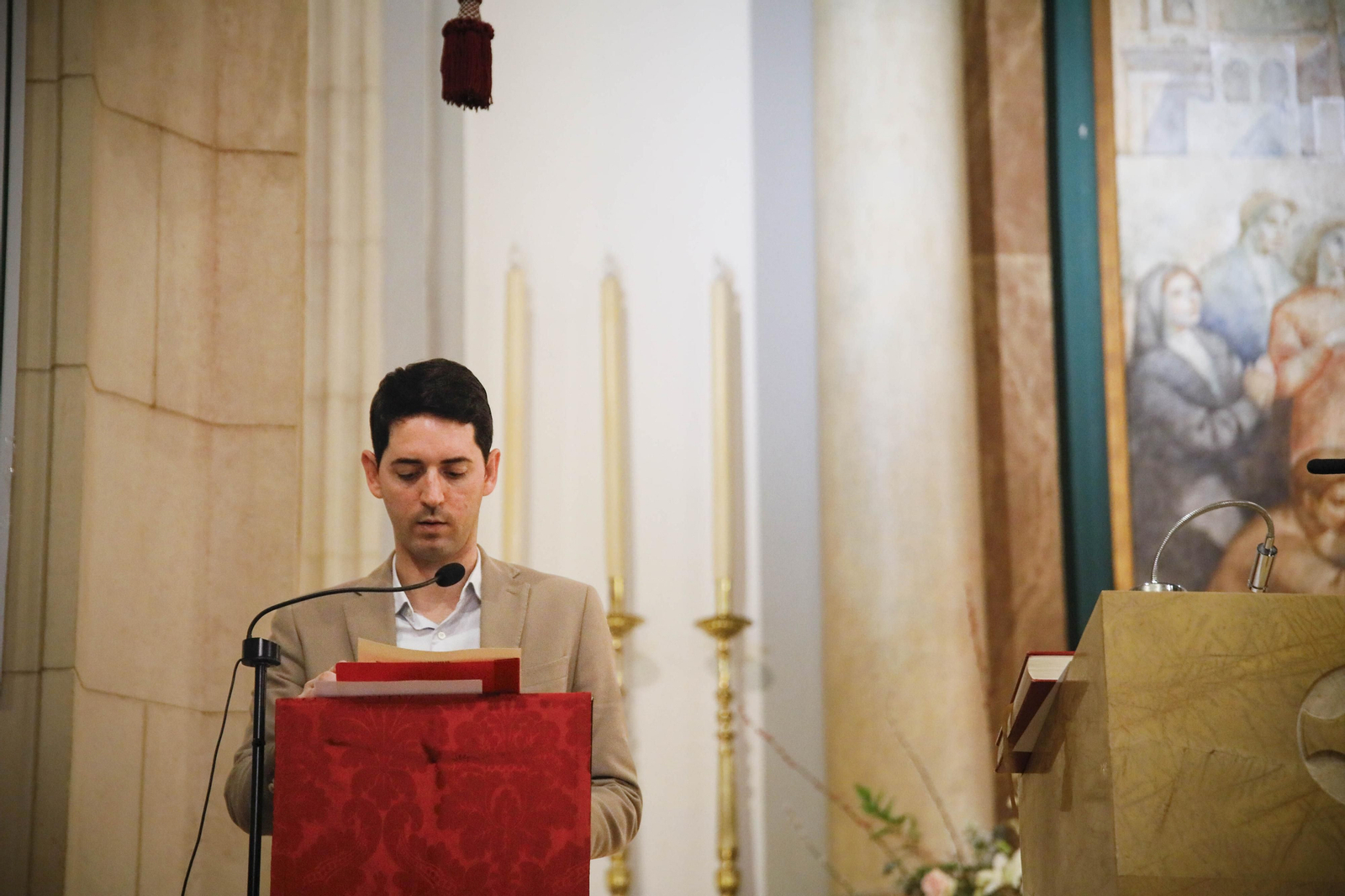 Así fue el Lignum Crucis en la Iglesia San Sebastián, en imágenes