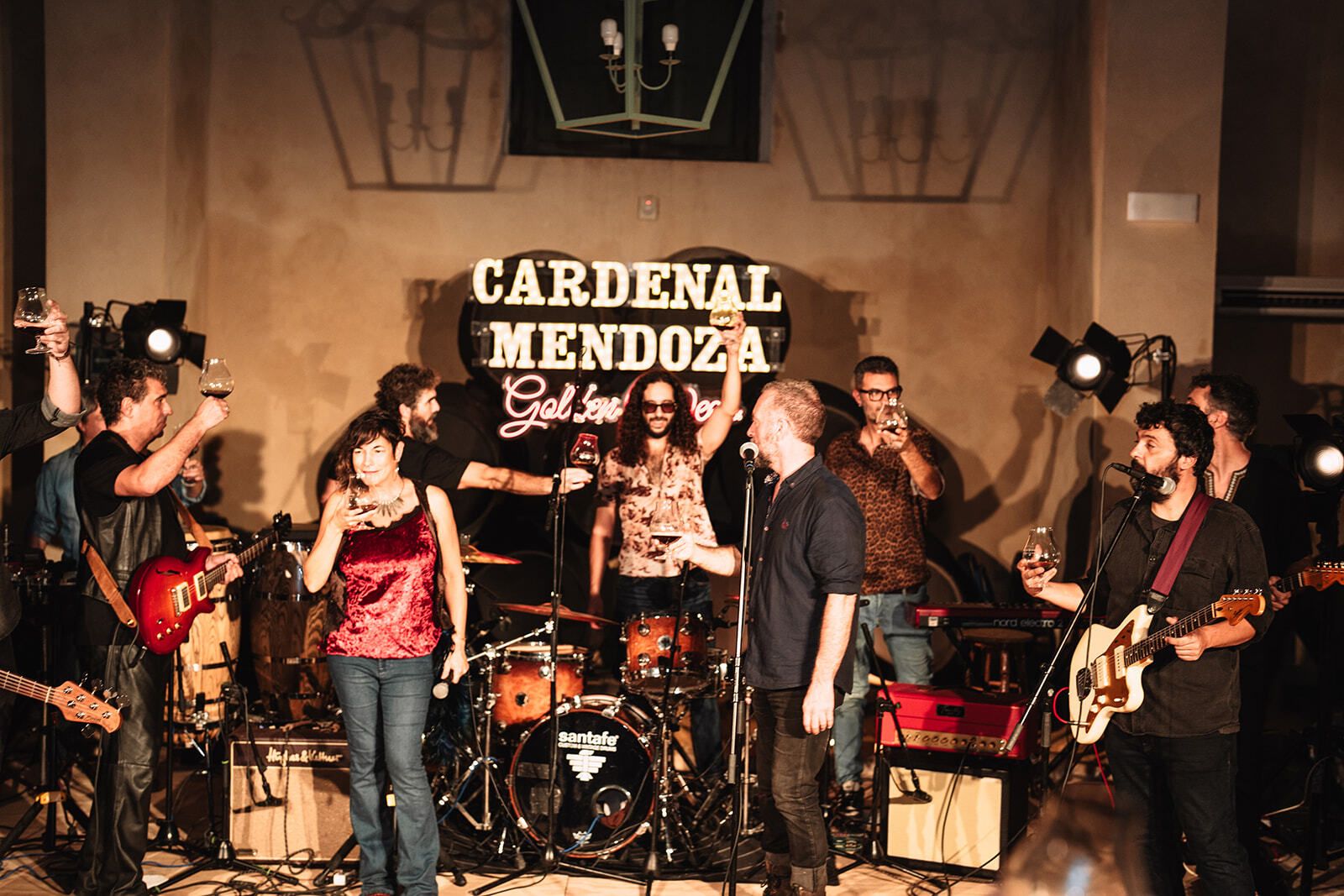 Así fue el tributo al Festival de Woodstock y  la Cardenal Mendoza Cocktail Competition