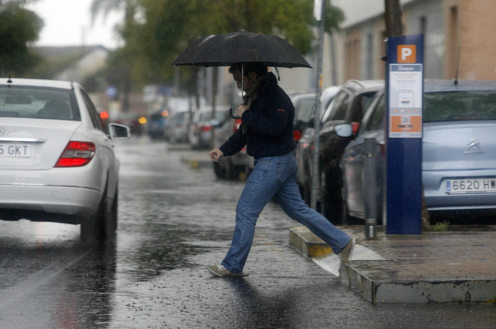 Lluvia en Huelva, a través de una imagen de archivo.