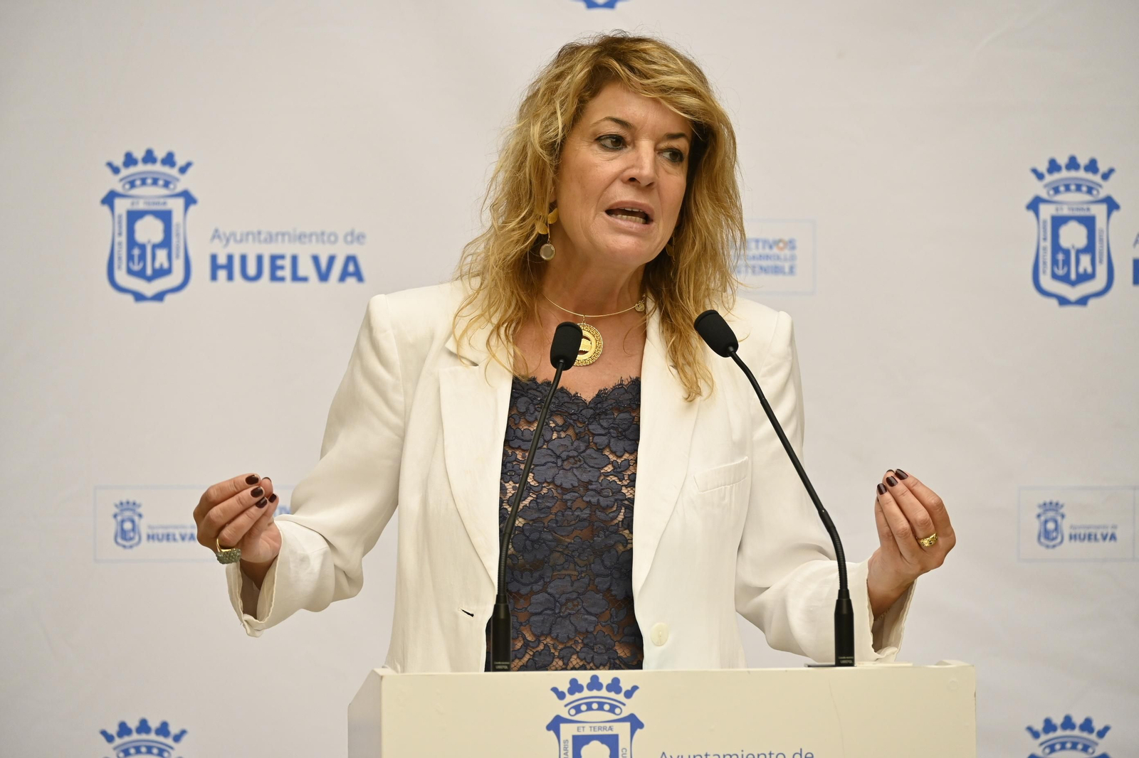Imágenes de la presentación de la ¨Noche del Comercio¨ en Huelva