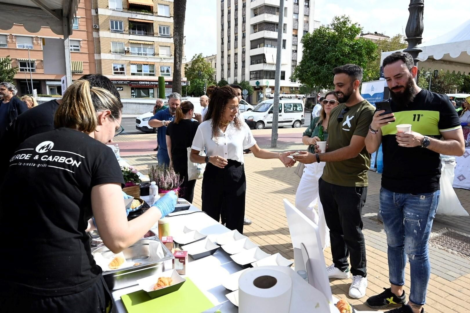El Córdoba Califato Gourmet en el Paseo de la Victoria, en imágenes