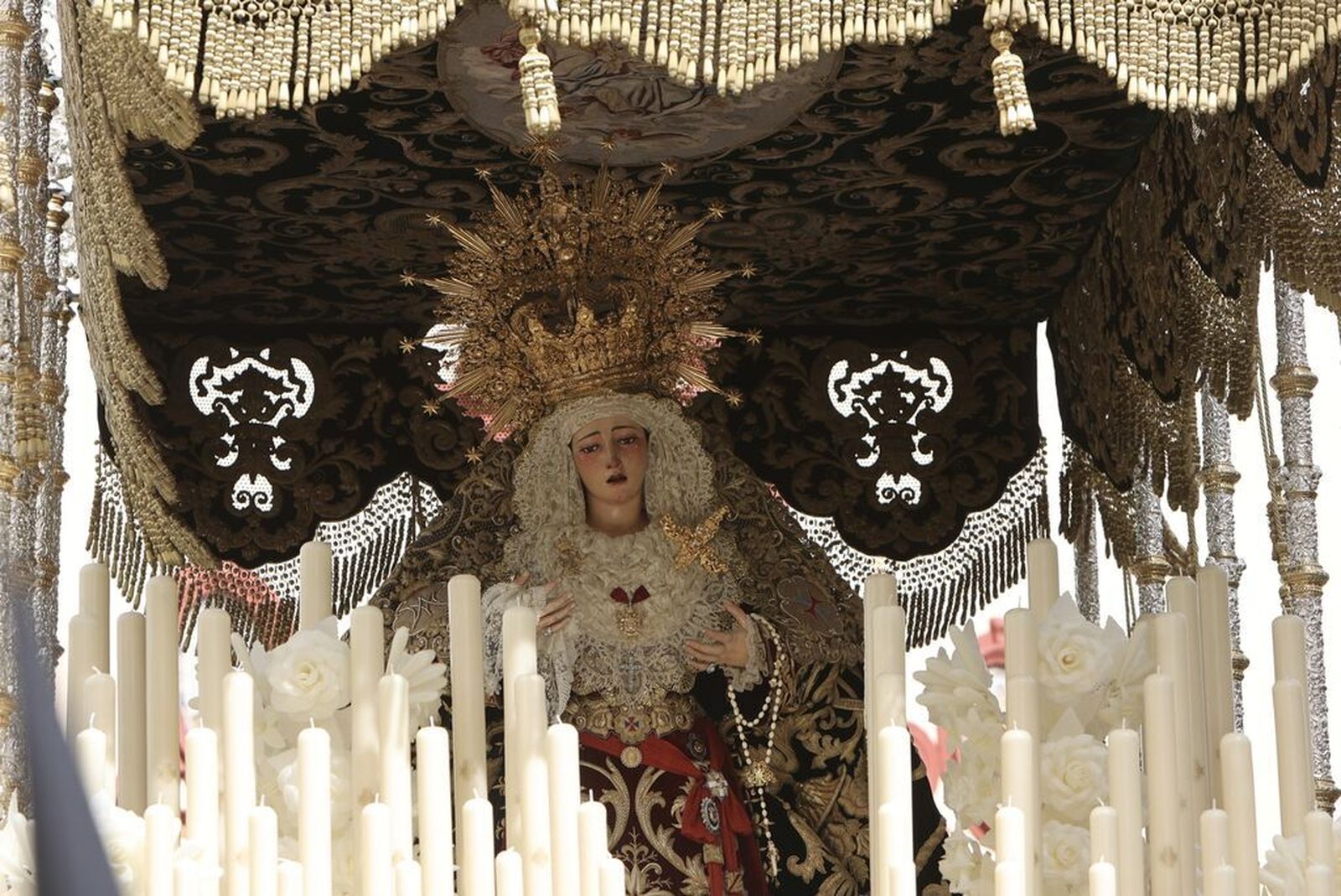 La Virgen de la Esperanza en la tarde del Sábado Santo