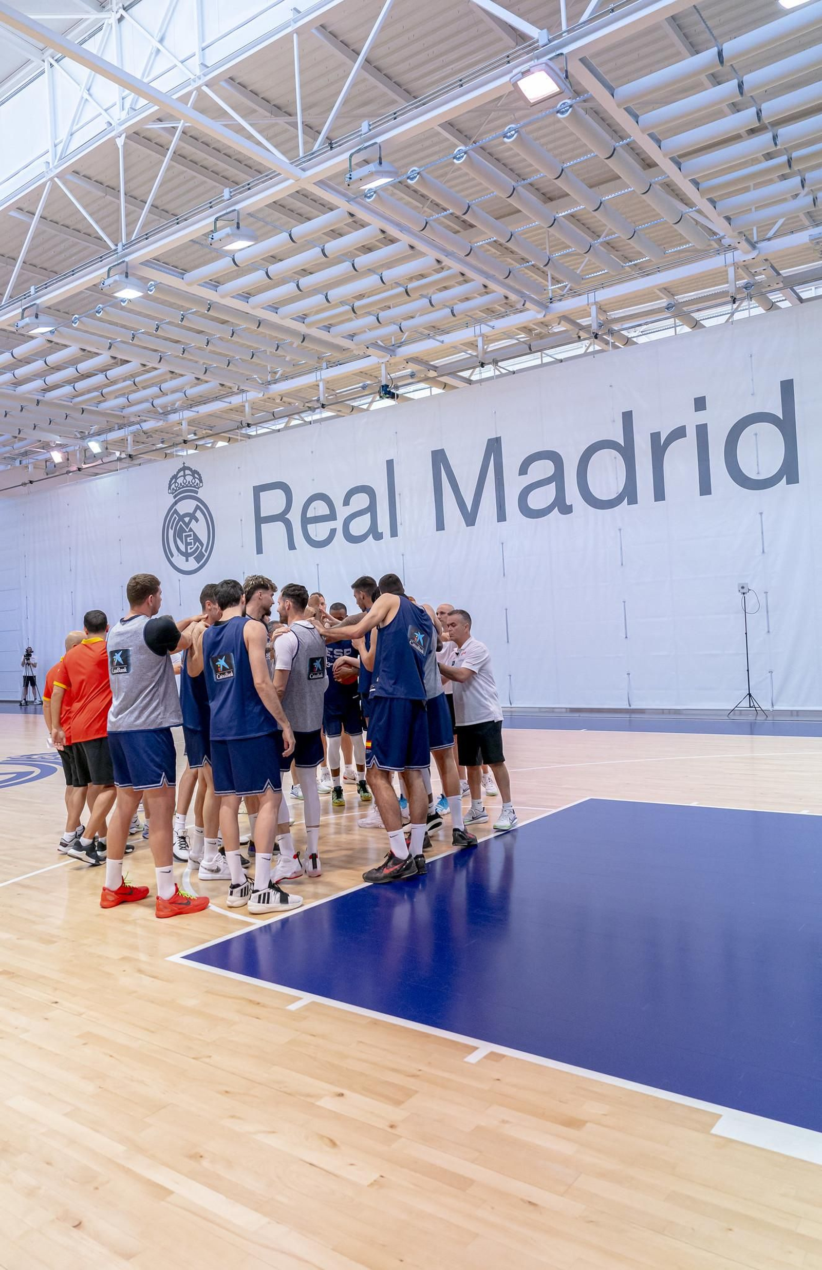 España, con Alberto Díaz, se conjura en Madrid antes de volar a París