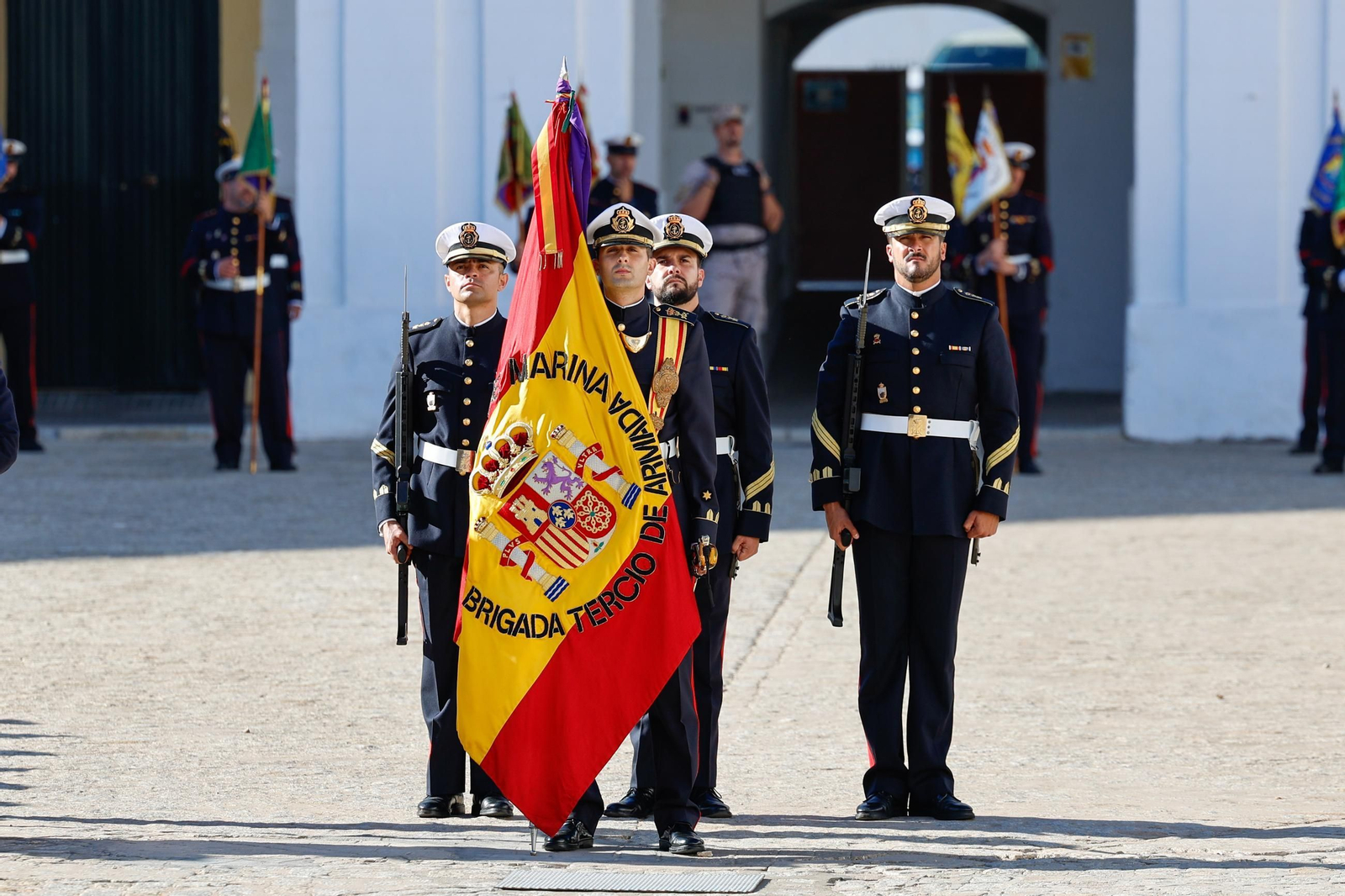 Las condecoraciones a los infantes de marina que participaron en la misión de la DANA, en imágenes
