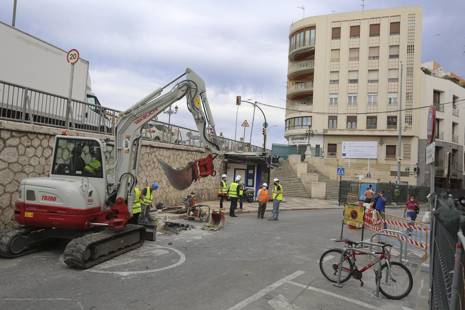 La calle Carretería de Málaga ya está en obras, en fotos