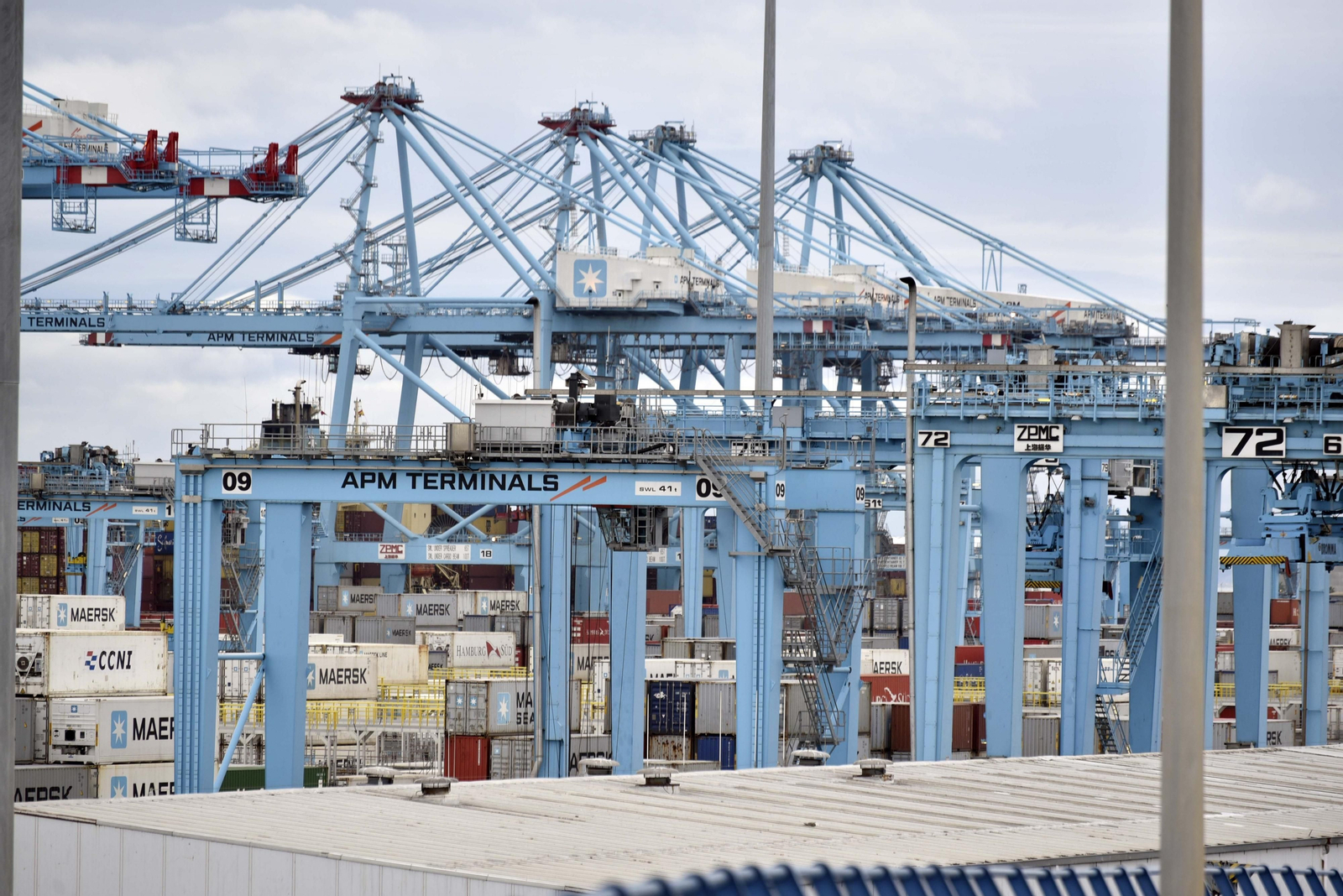 Actividad en el Puerto de Algeciras. Actividad en el Puerto de Algeciras.