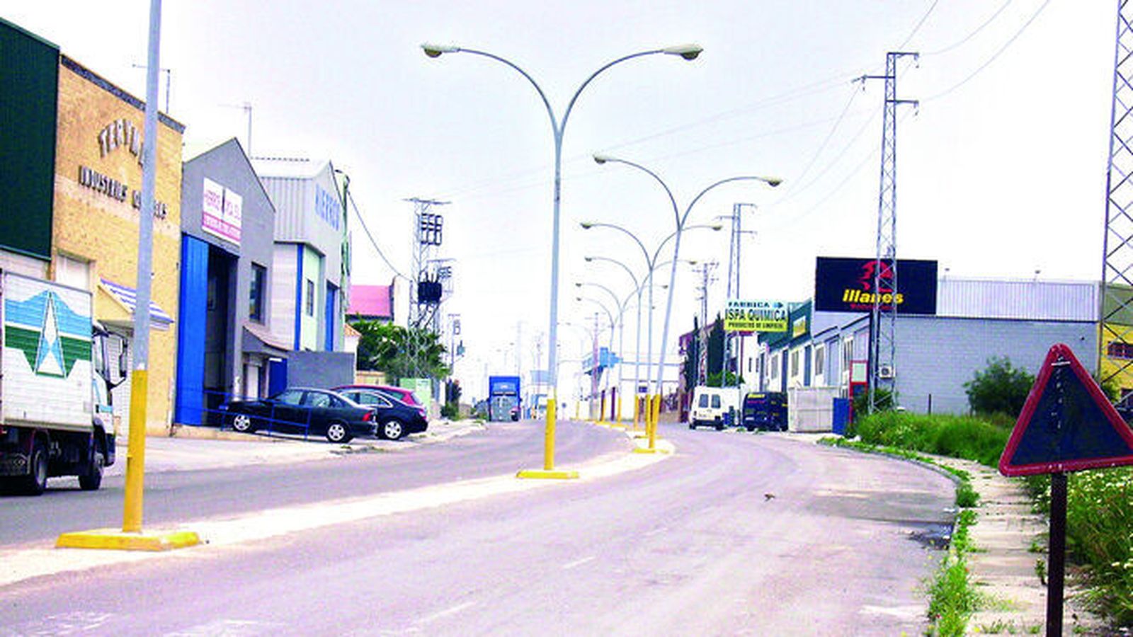 Calle del polígono industrial San Pancracio.