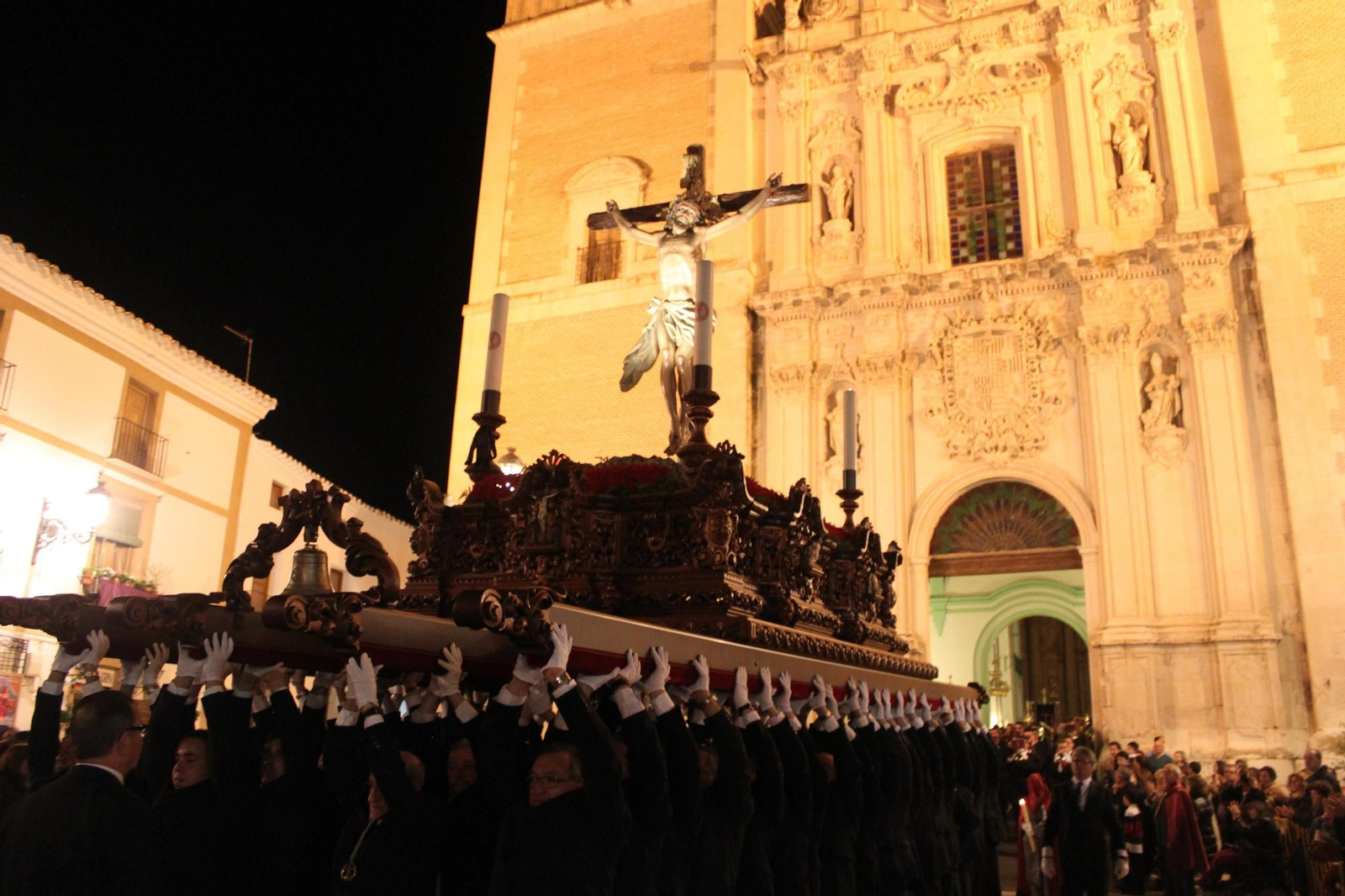 El Cristo del Perdón recorre este domingo Vélez Rubio.