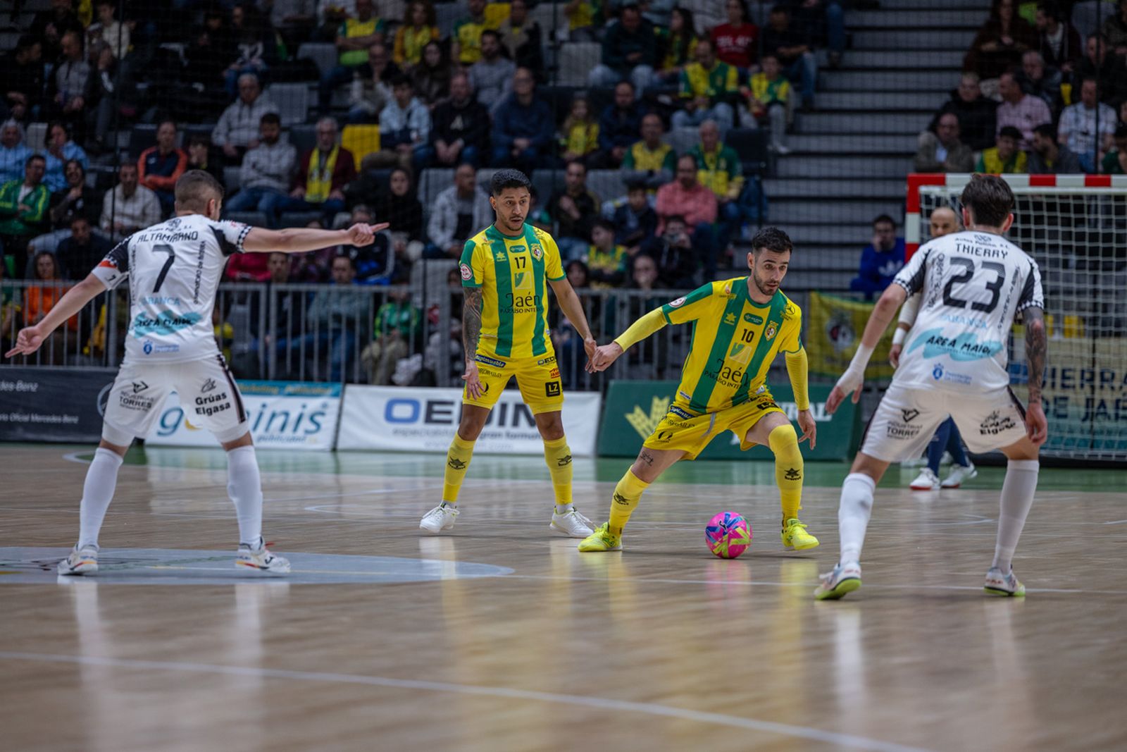 Las mejores imágenes de las tablas entre Jaén Paraíso Interior FS y Noia Portus Apostoli