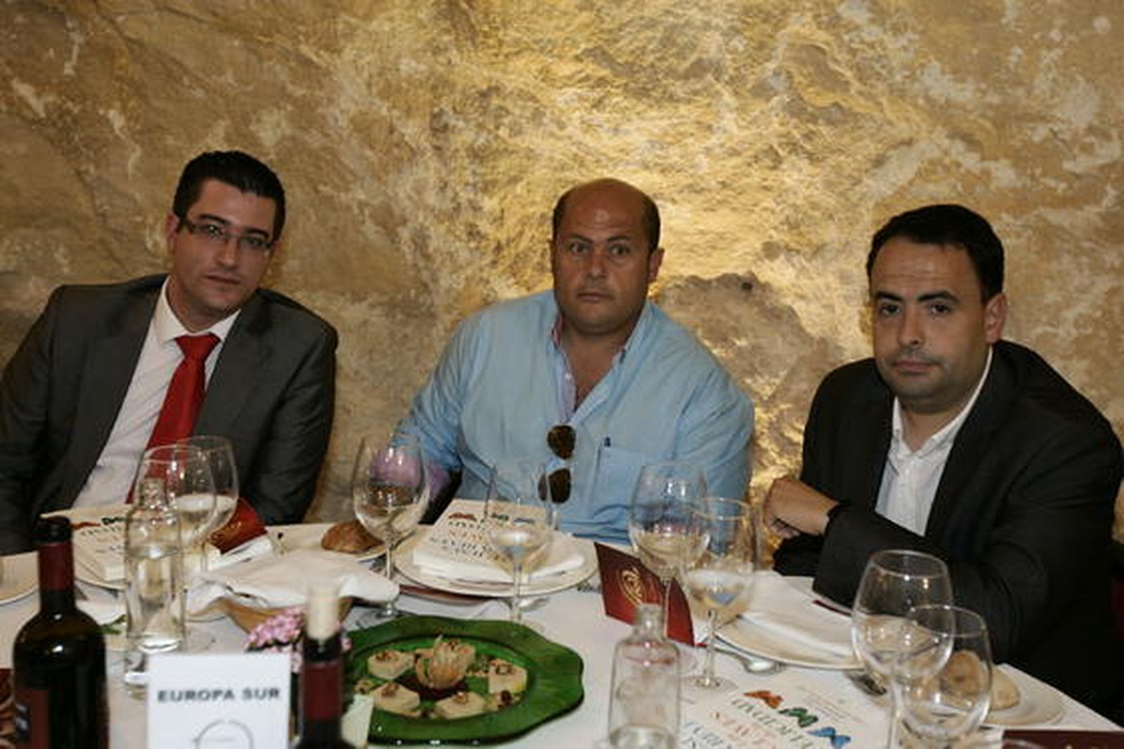 Diego Vázquez (Banco Popular), Francisco Sevilla (Invernaderos Sevilla) y Miguel Lázaro (Residencia San Rafael)

Foto: Javier Alonso