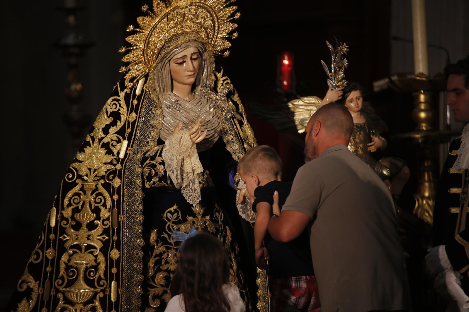 La Virgen de la Victoria, en besamanos en la Catedral