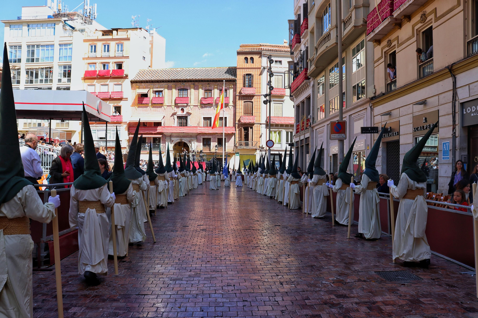 Las fotos de Lágrimas y Favores en su procesión del Domingo de Ramos en Málaga