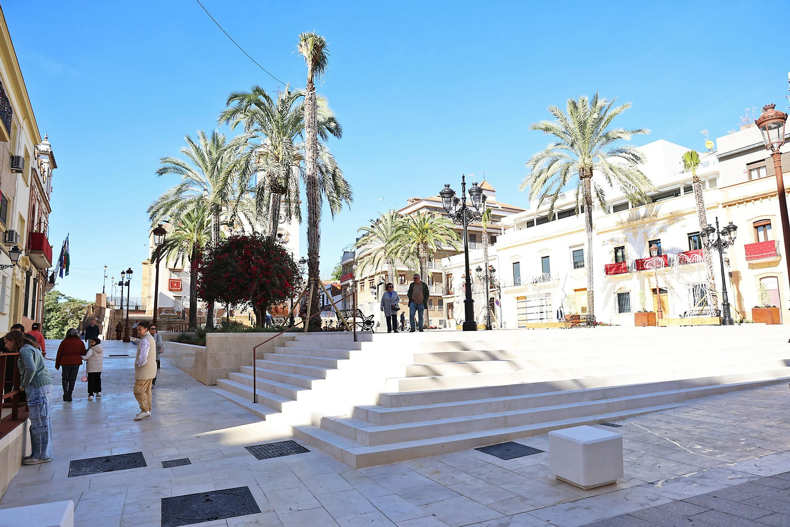 Así luce la Plaza de San Pedro tras el primer día de su reapertura