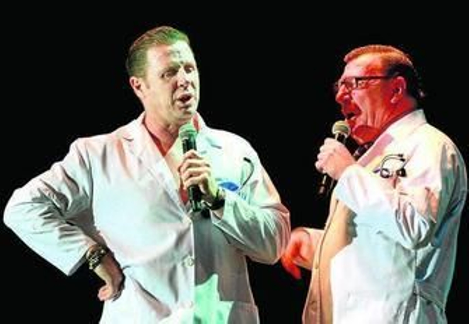 Los Morancos, sobre el escenario.