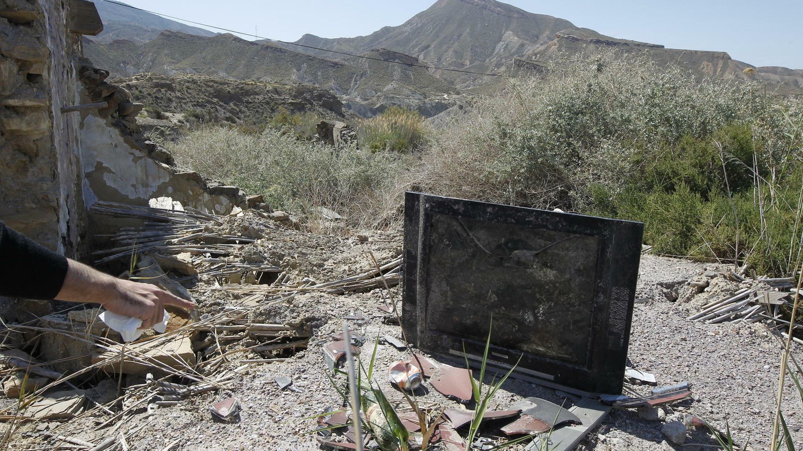 Una televisión en medio del Desierto de Tabernas.