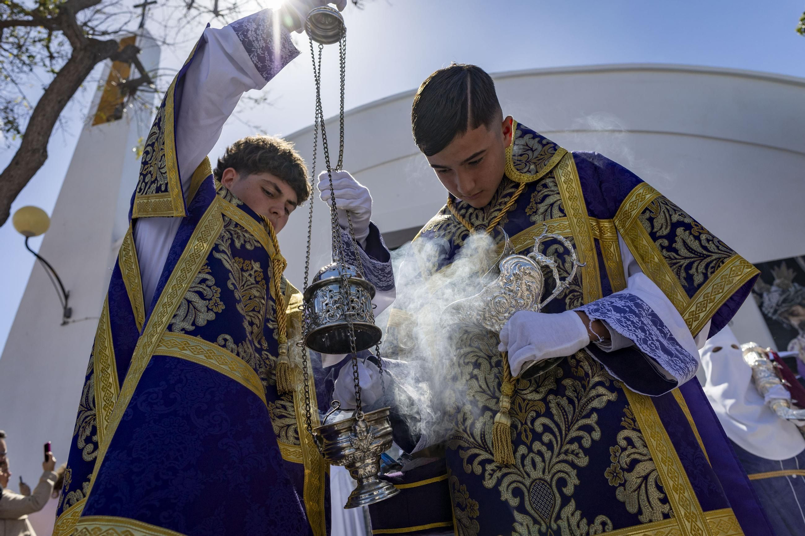En imágenes, Gran Poder adeanta su salida y recorta su recorrido en el Miércoles Santo de la Semana Santa 2025 de San Fernando