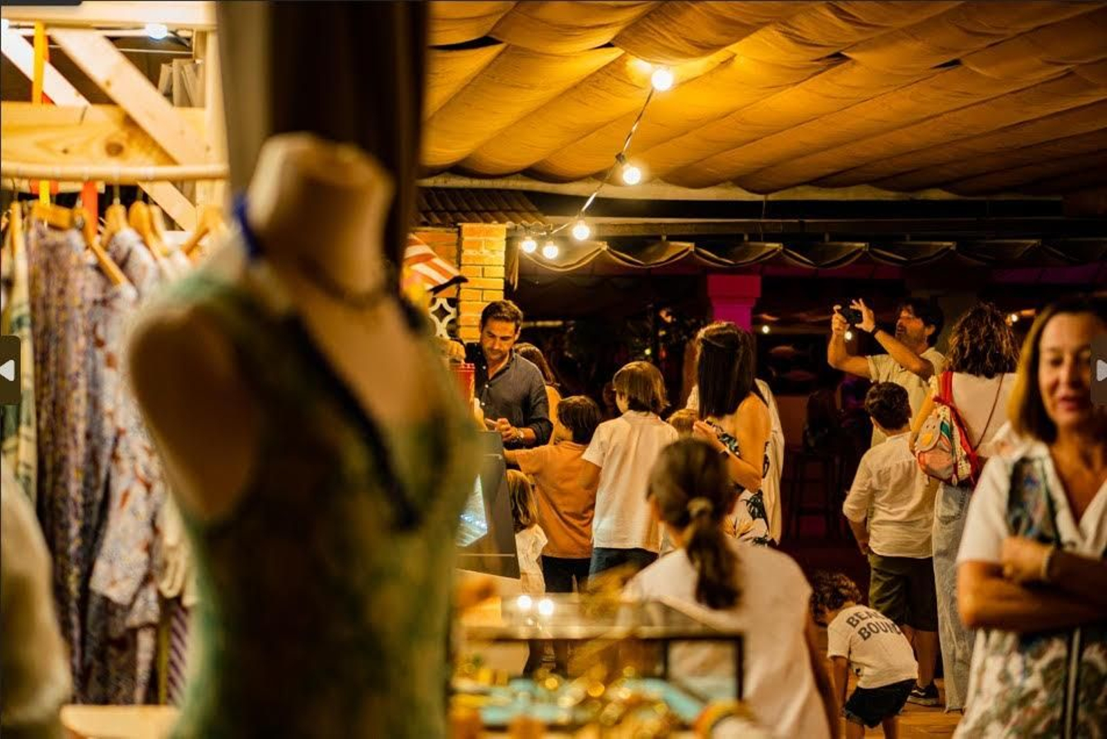 El mercadillo es una de las propuestas de mayor éxito.
