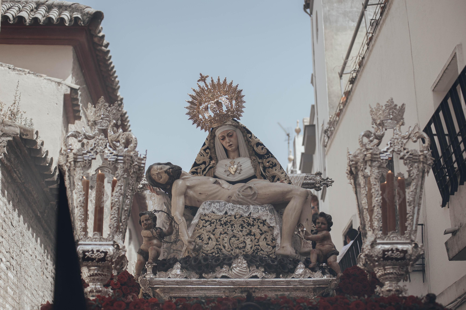 las imágenes de la Hermandad de los Servitas en la Semana Santa de Sevilla 2023