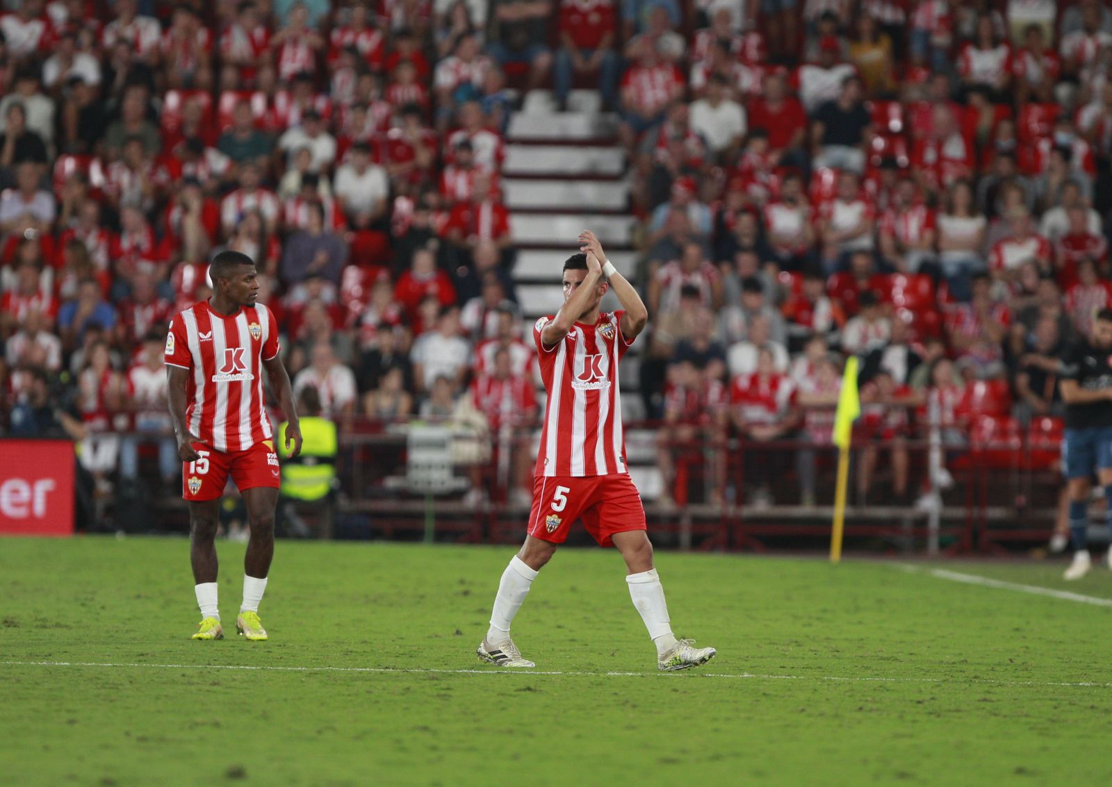 Imágenes del partido de fútbol U.D. Almería-Girona F.C.