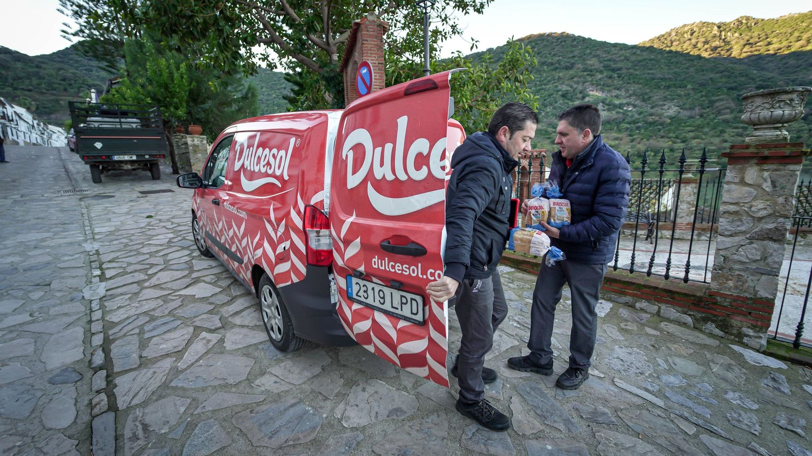 Así es la vida en Benamahoma, aislada por el colapso de la A-372