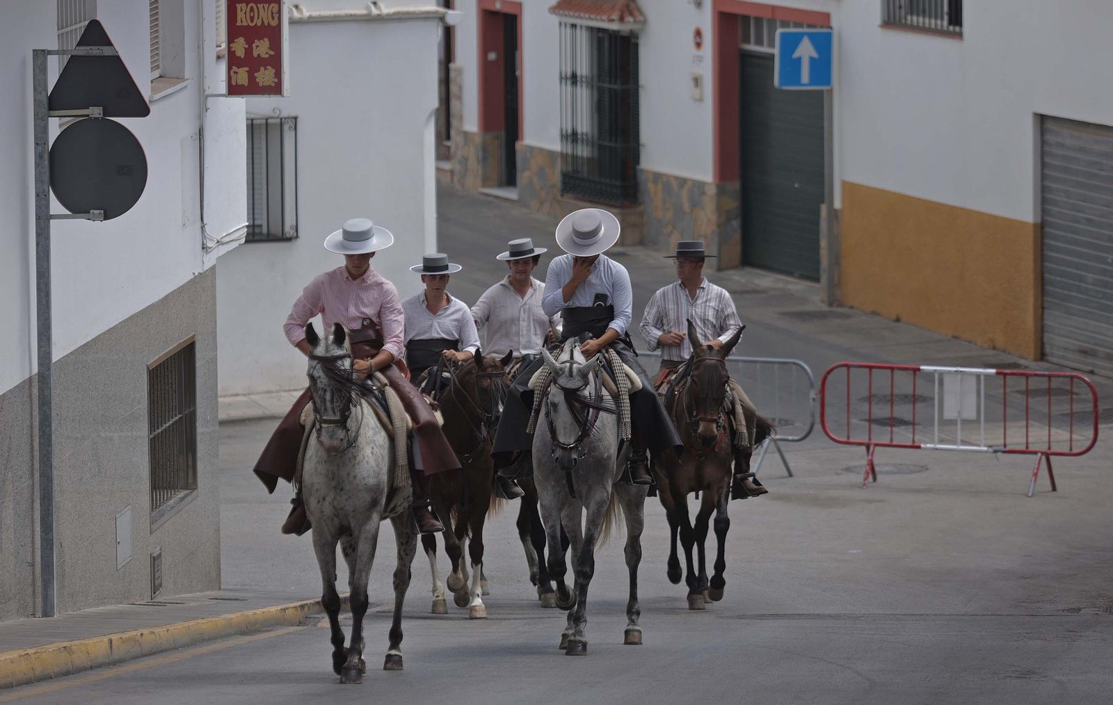 Fotos del Domingo Rociero en la Feria Real de San Roque