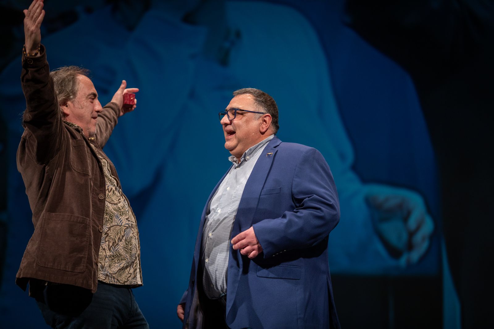 Imágenes de la entrega de los Antifaces de Oro y sorteo del COAC 2022