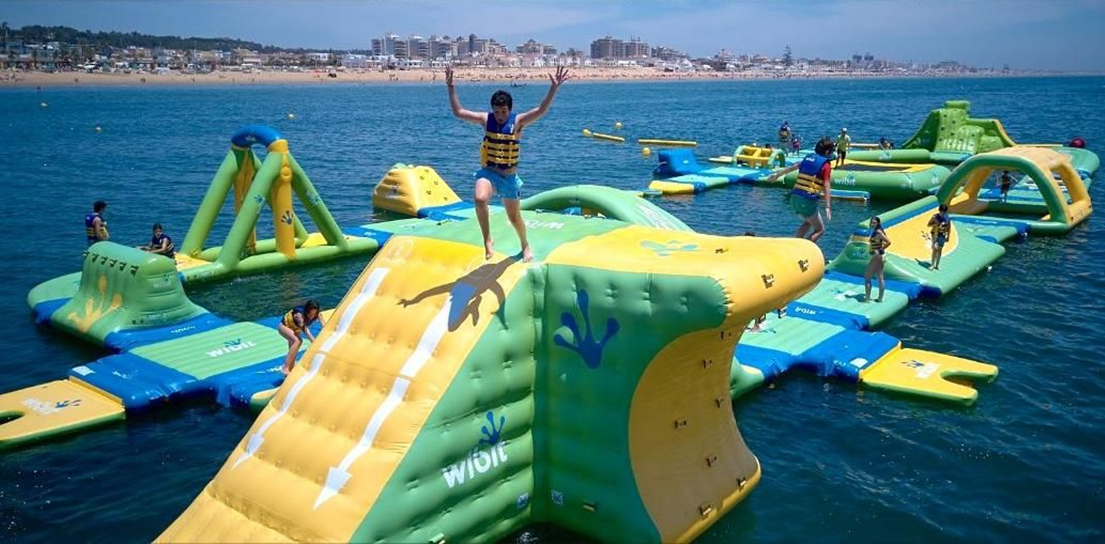 Un parque acuático lleno de adrenalina y mucha diversión