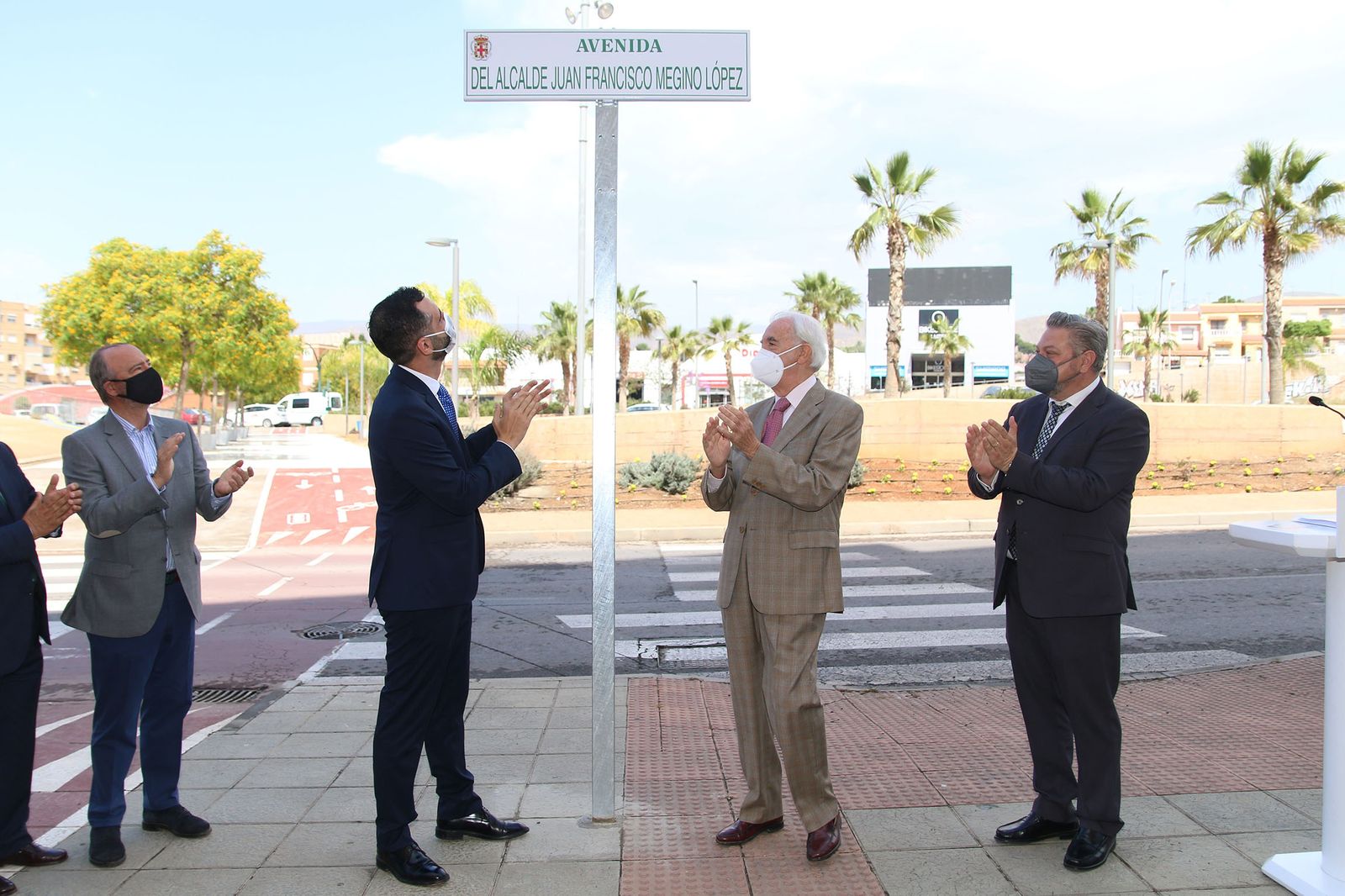 Fotogalería de la inauguración de la avenida en homenaje al exalcalde Juan Megino