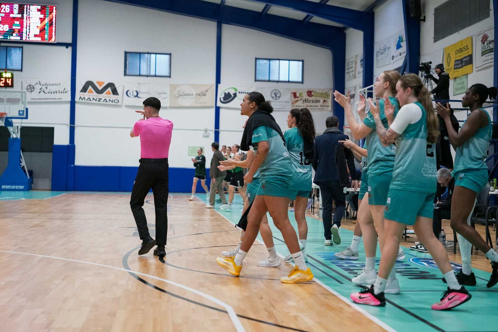 Gran remontada del CAB Estepona ante el Joventut (66-62)